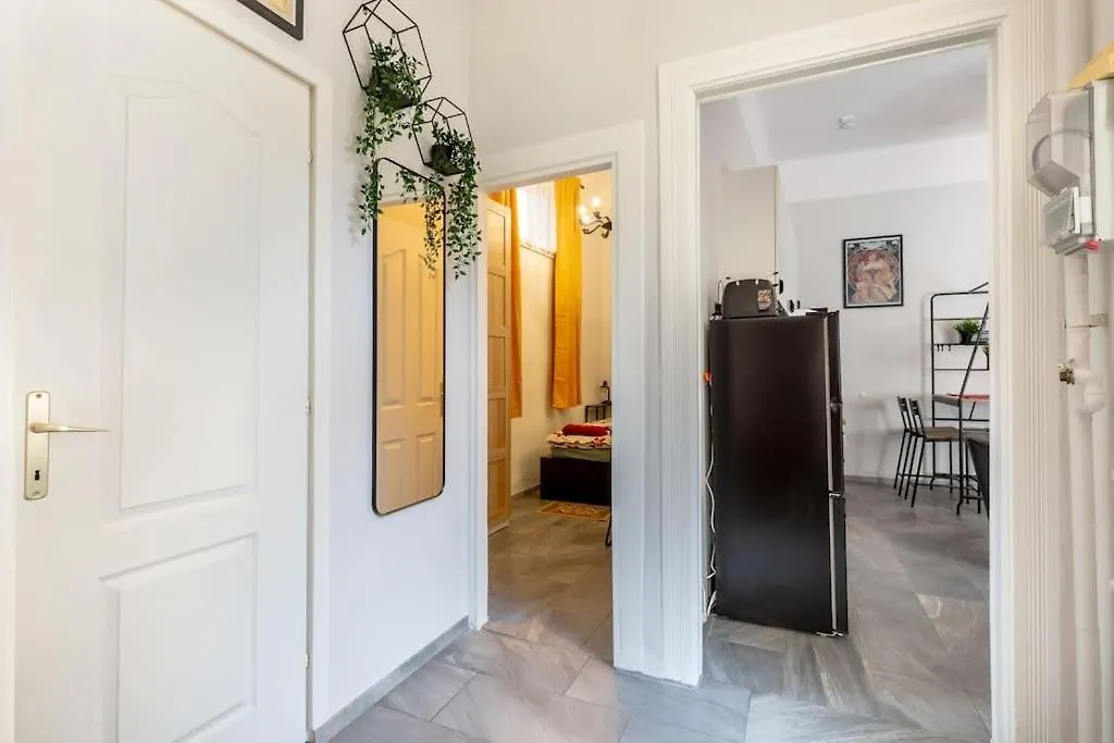 Kz10E Paola Apt On Kazinczy Utca Budapeszt Węgry